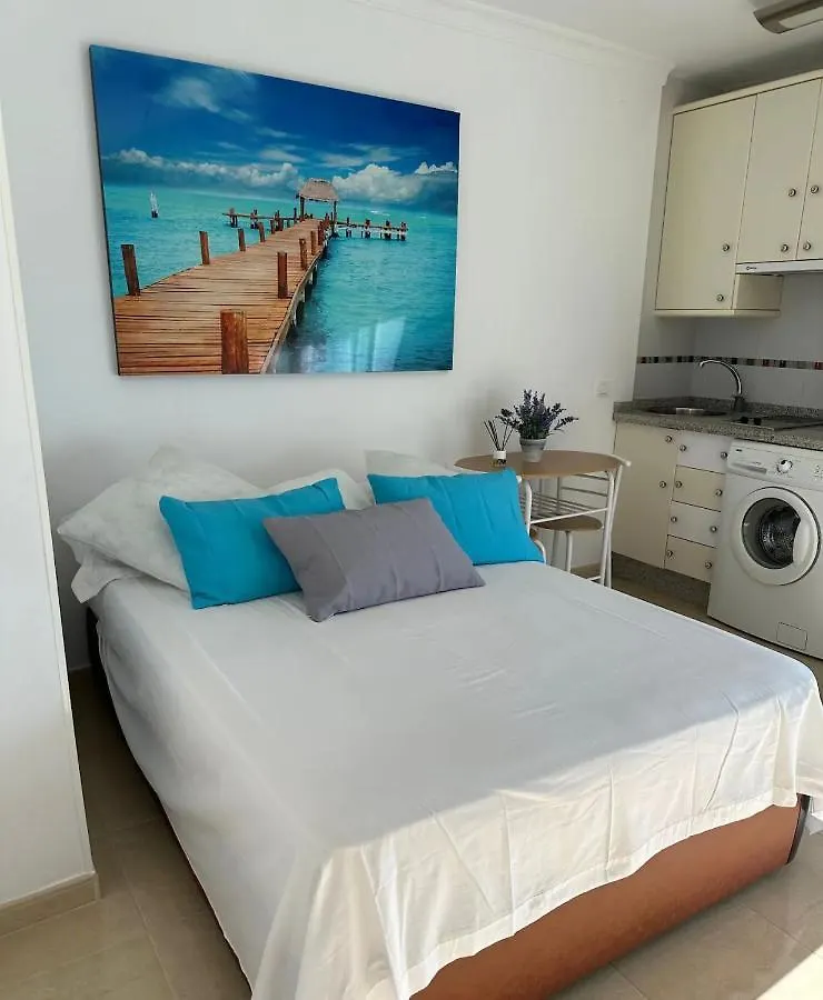 Apartment Estudio Turistico En Benalmadena A 200 Mts Del Mar Spain
