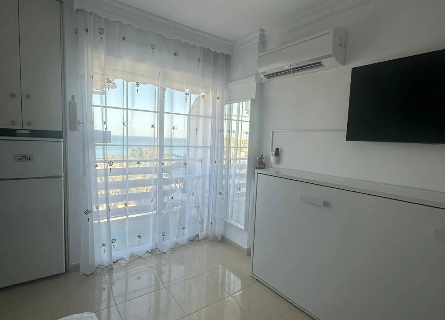 Apartment Estudio Turistico En Benalmadena A 200 Mts Del Mar Spain